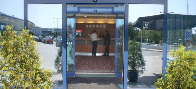 布拉格机场温德姆华美达酒店(Ramada by Wyndham Airport Prague)图片