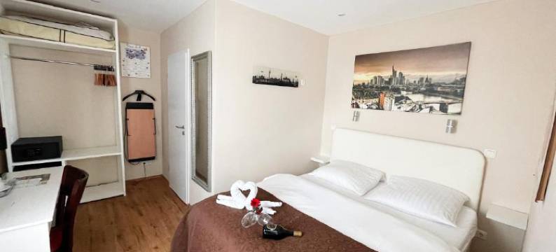 格拉斯许腾酒店(Glashütten Hotel)图片