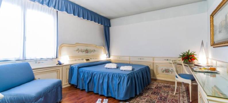 梅拉斯酒店(Melas Hotel)图片