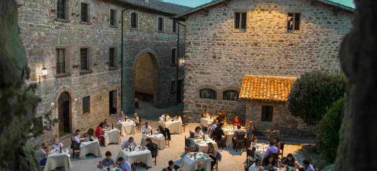 黎莱斯佩特罗伊亚城堡酒店(Castello di Petroia Dimora d'Epoca)图片