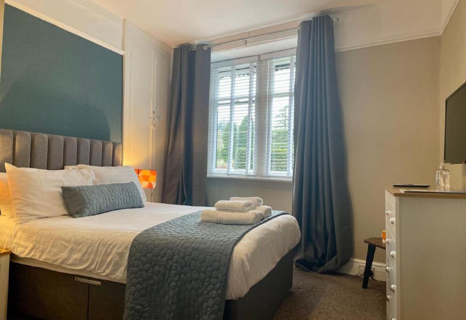 Lacet House Hotel Overview