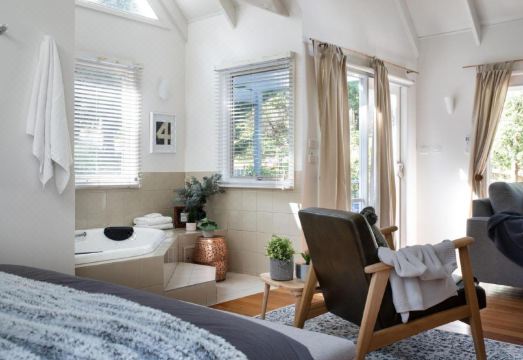 Sorella Hotel Overview