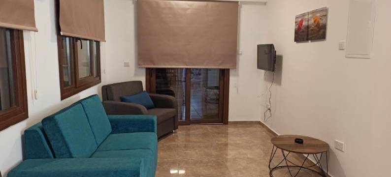 河公寓(River Apartments)图片