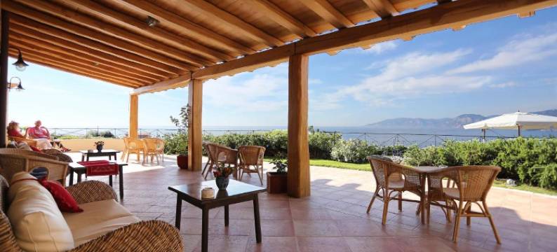 古斯图伊马里斯别墅酒店(Hotel Villa Gustui Maris)图片