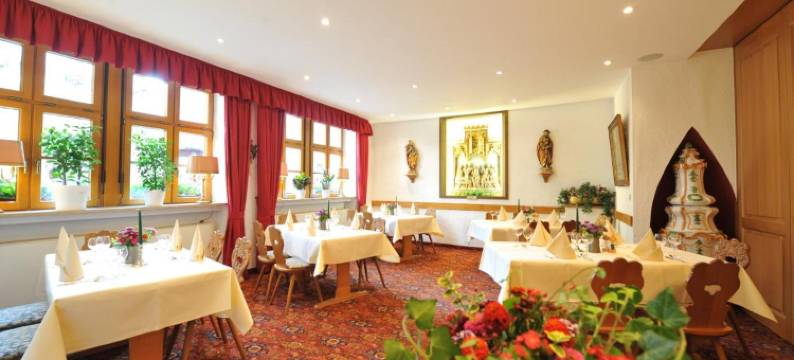 蒂尔曼里门施奈德酒店(Tilman Riemenschneider)图片