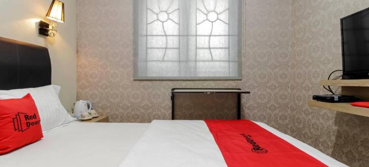 红多兹Plus酒店-近力宝西卡朗购物中心(RedDoorz Plus Near Lippo Cikarang Mall)图片