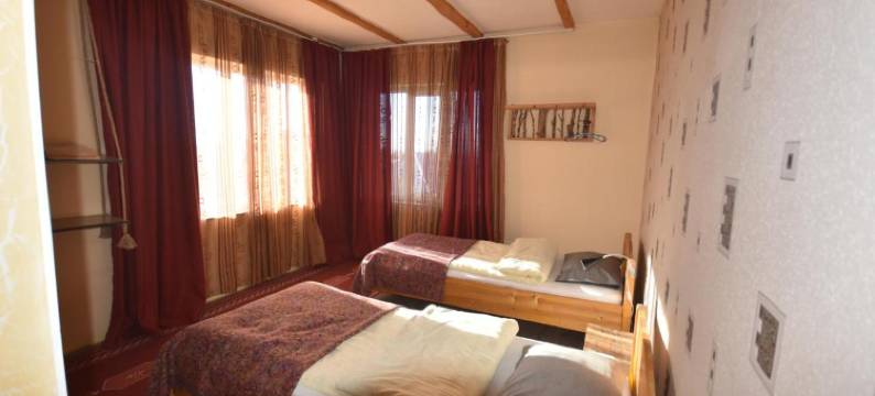 Riverside Karakol图片