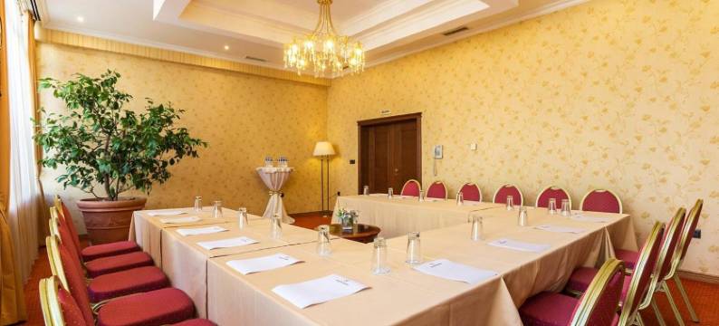 浪漫与家庭套房酒店(Romance Hotel and Family Suites)图片