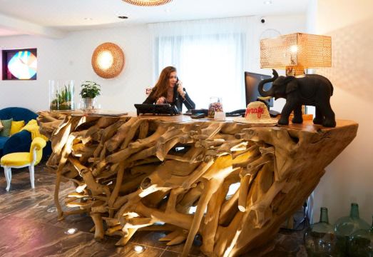 Appart' Hotel la Girafe Marseille Est - Porte d'AubagneHotel Overview