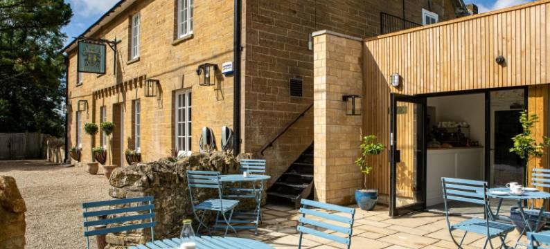 奎恩斯亚姆斯酒店(The Queens Arms)图片