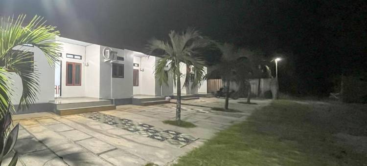 RedDoorz Syariah at Home Ampana Guest House Ampana Kota图片