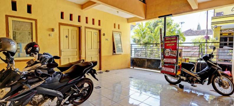 O酒店莉莉公寓伊斯兰旅馆靠近吉塔邦皇家城市(Hotel O Lili Kost SyariahNearKetapang Royal City)图片