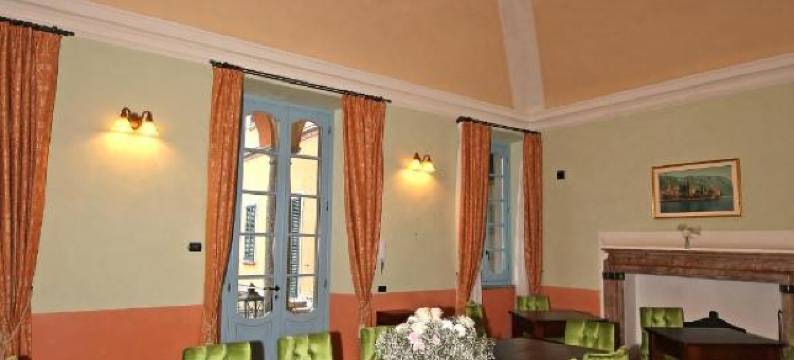 维切雷宫(Palazzo Del Vicerè)图片