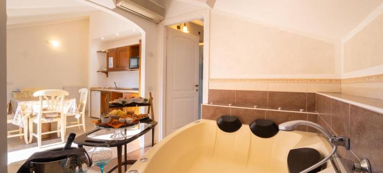 伊尔卡萨尔二号民宿(Residence Villa il Casale - Appartamenti Wellness e Piscina Riscaldata)图片