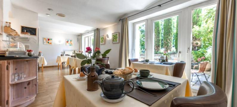 噶尼奔驰别墅酒店(Villa Benz Hotel Garni)图片