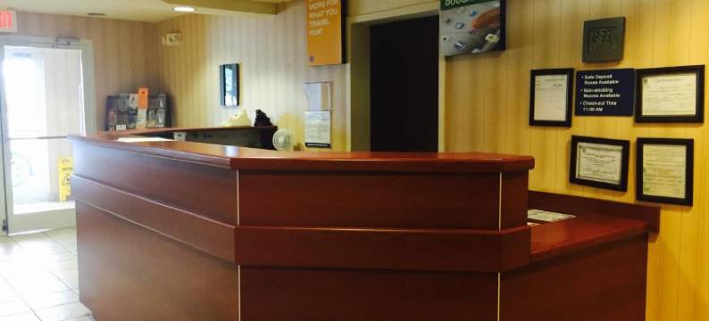 不伦瑞克美洲贝斯特维佑套房酒店(Americas Best Value Inn & Suites Brunswick)图片