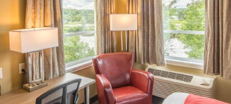 蒙洛里耶温德姆速8酒店(Super 8 by Wyndham Mont Laurier)图片