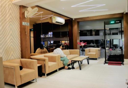 Hotel Magic Tree Karol Bagh Metro Station New DelhiHotel Overview