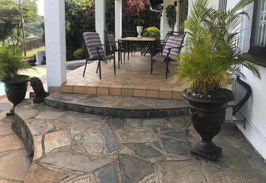 Jr Guesthouse Hotel Overview