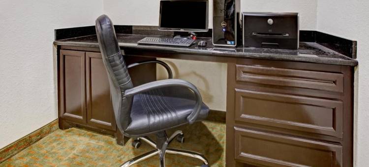 格拉斯哥旅馆和拉泊特套房(Scottish Inns and Suites - la Porte)图片