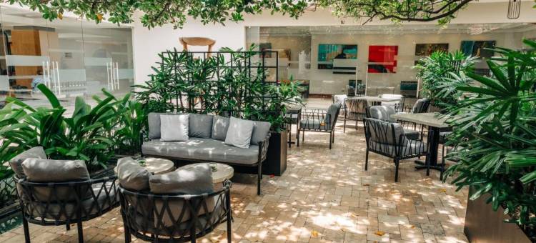 广场套房酒店(Plaza Hotel and Suites)图片