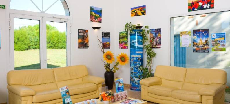 玛登瓦康斯鲁朵梦纳德文玛丽纳斯酒店(Madame Vacances le Domaine de Vertmarines)图片