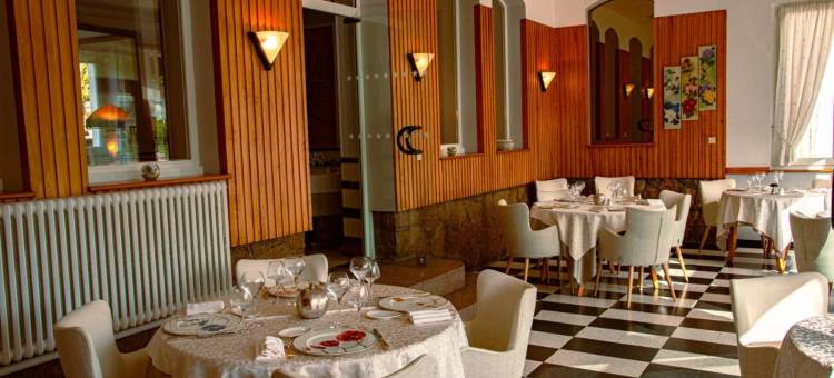 洛吉斯湖泊酒店及餐厅(Logis Hôtel & Restaurant des Lacs)图片