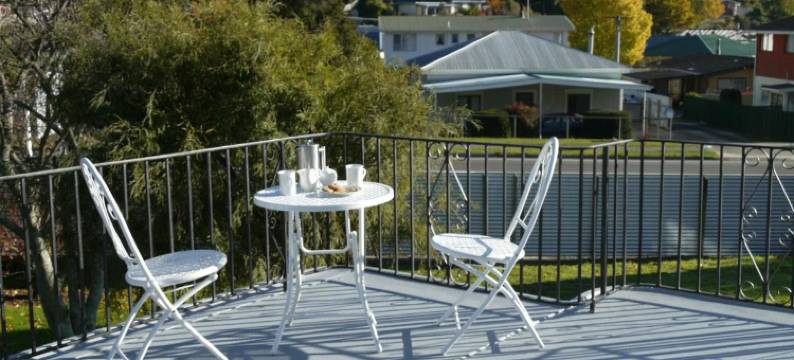 镇峰汽车旅馆(Top of the Town)图片