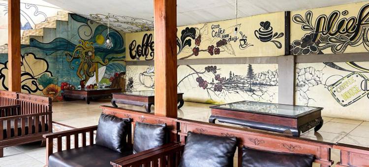 RedDoorz at Pondok Alief near Pantai Ujung Genteng 3图片