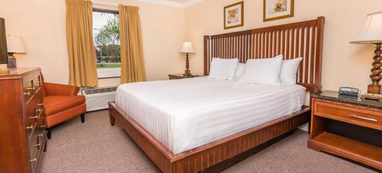 奥基乔比湖温德姆戴斯套房酒店(Days Inn & Suites by Wyndham Lake Okeechobee)图片