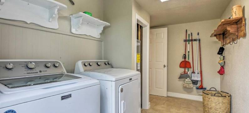 在White River的更新小木屋，靠近船只落地！(Updated Cabin on White River by Boat Landing!)图片