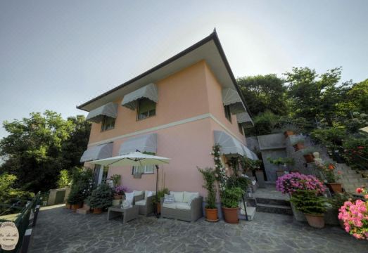 Ca' du Ale Hotel Overview