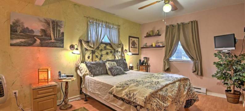 距瓦伦波帕克湖1英里的波科诺山之家！(Pocono Mountain Home 1 Mi to Lake Wallenpaupack!)图片