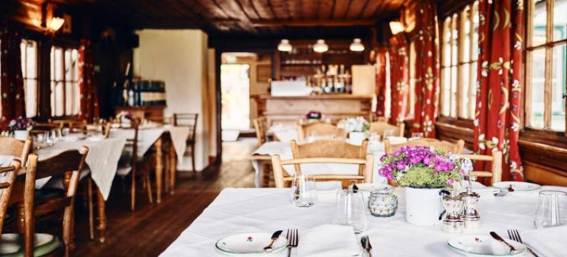 TAUROA 克伦(Tauroa Krenn)图片