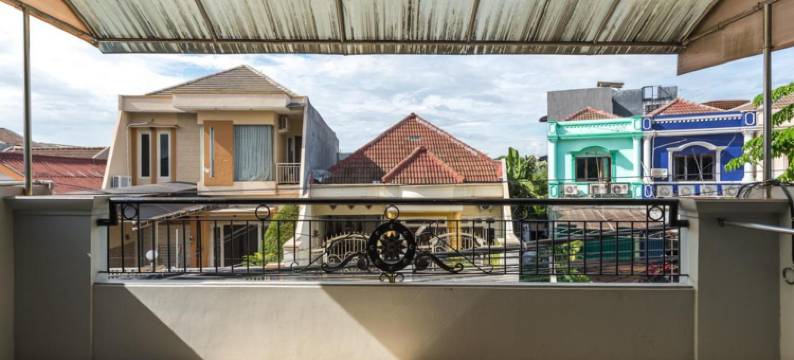 红多兹酒店-近威达曼陀罗大学(RedDoorz Near Widya Mandala University)图片