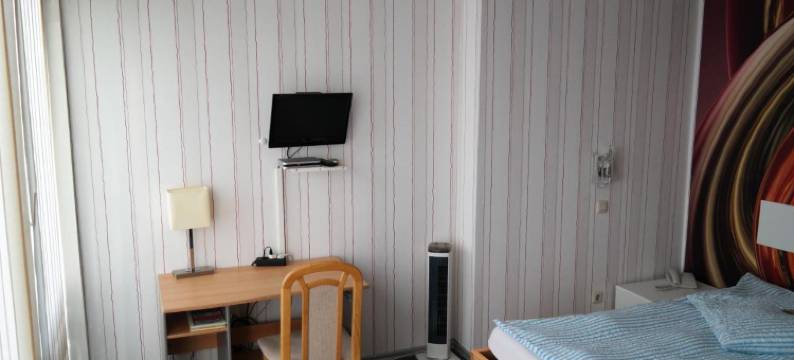 艾姆哈勒布德盖尔尼酒店(Am Hallenbad Hotel Garni)图片