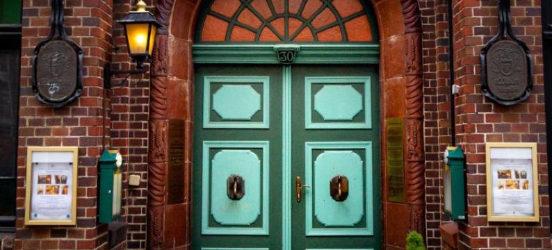 旅馆Denkmal 13 - 罗斯托克(Hotel Denkmal 13 Rostock - Kaufmannshaus Krahnstöver)图片