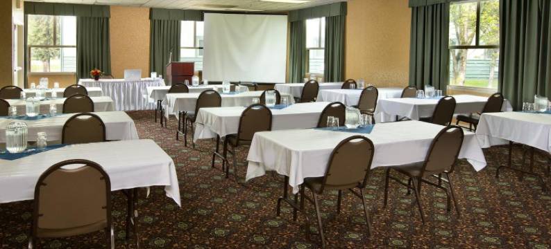 胡德湖海岸旅馆(Coast Inn at Lake Hood)图片