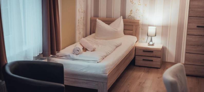 盖斯霍夫罗特赫希酒店(Gasthof Und Hotel Roter Hirsch)图片