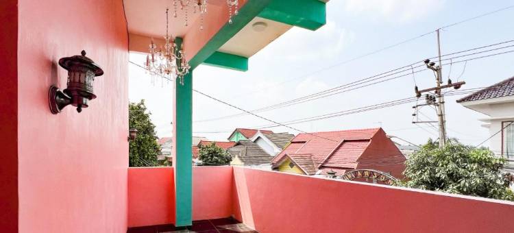 RedDoorz Near Sunrise Mall Mojokerto图片