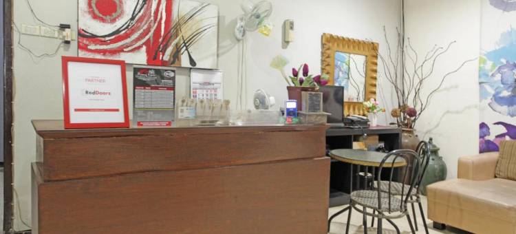 红多兹酒店-索卡诺哈他2(RedDoorz @ Soekarno Hatta 2)图片
