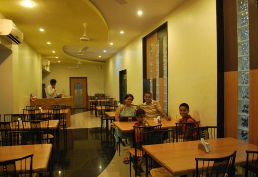 Kuber Inn Hotel Overview