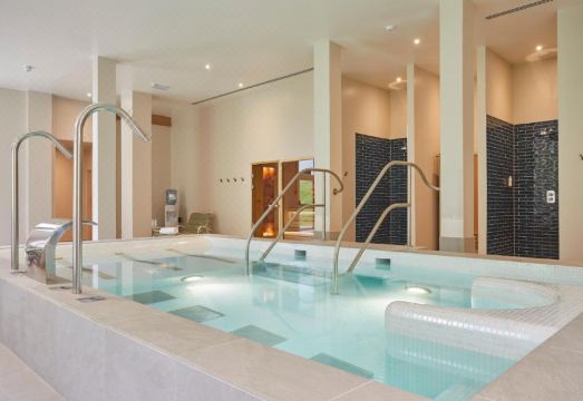 The Retreat, Elcot ParkHotel Overview