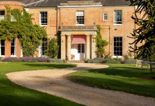 The Retreat, Elcot ParkHotel Overview