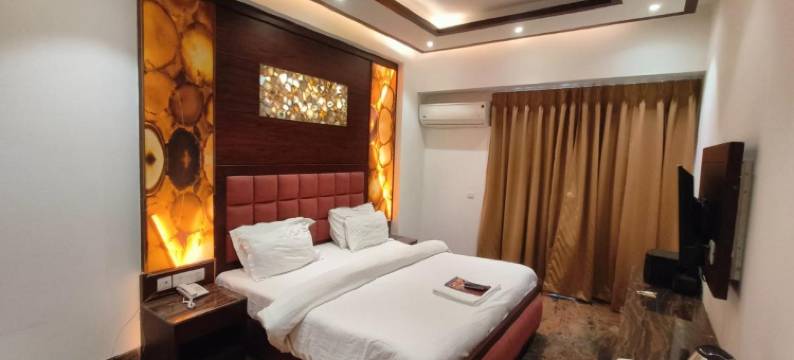 JJK 鲁克米妮别墅酒店及宴会活动(JJK Rukmani Vilas Hotel & Banquet)图片