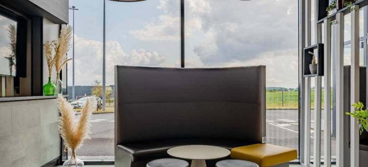 B&B 酒店贝骚内布吕瓦拉布伊西埃尔(B&B HOTEL Béthune Bruay-la-Buissière)图片