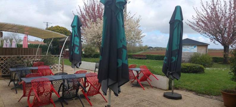 勒玛如里拉伊莱斯酒店(Le Mareuillais Hotel-Restaurant)图片