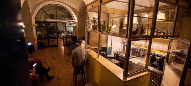 那不勒斯拉孔特罗拉旅馆(La Controra Hostel Naples)图片