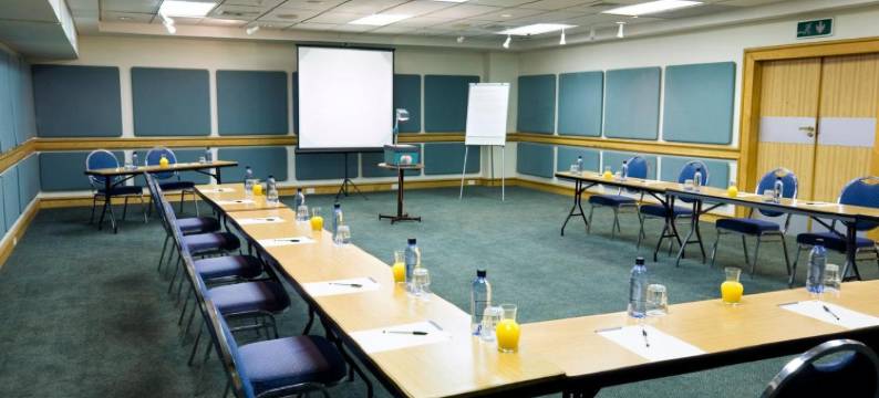 奥茨颂酒店(Oudtshoorn Inn Hotel)图片