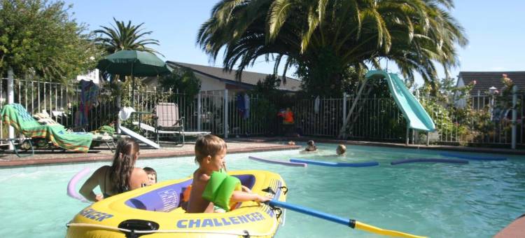 尔舒汽车旅馆(Asure Colonial Lodge Motel)图片